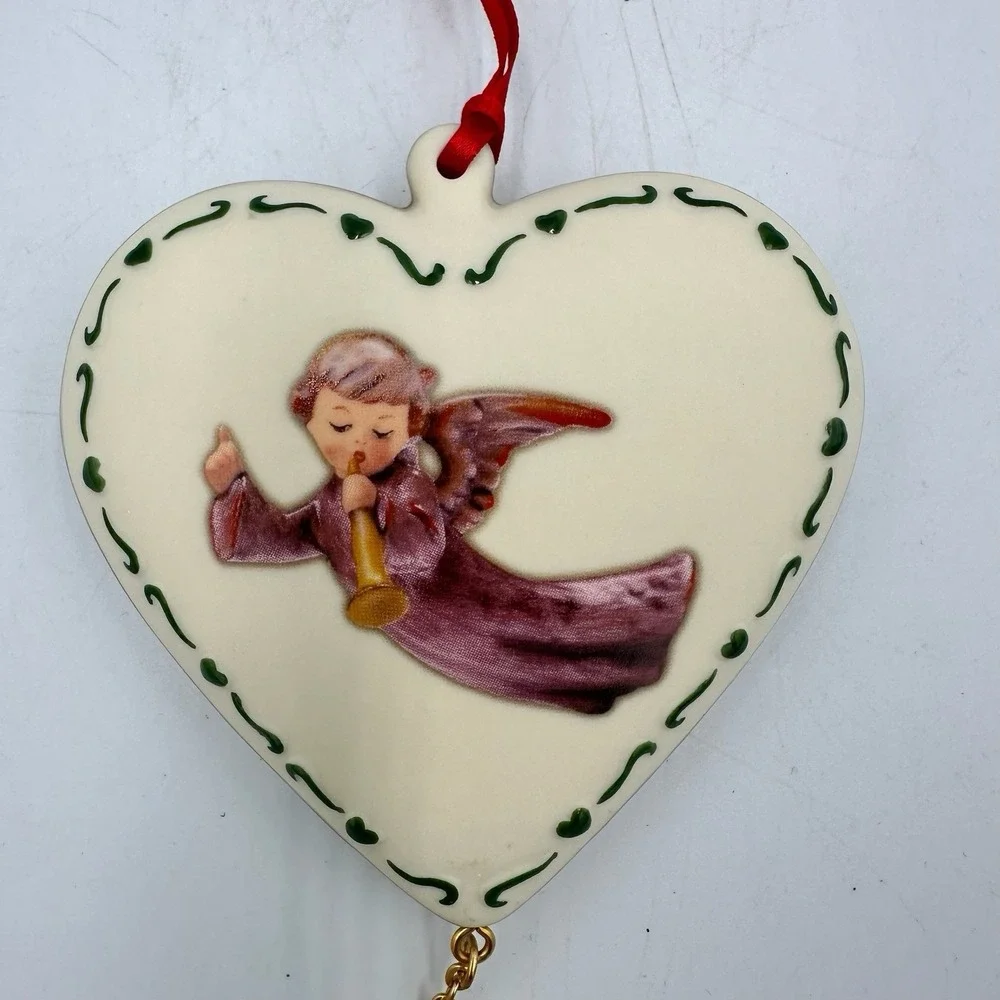 2007 Annual HUMMEL Heart Design Ornament - Flying‎ Angel - In Original Box